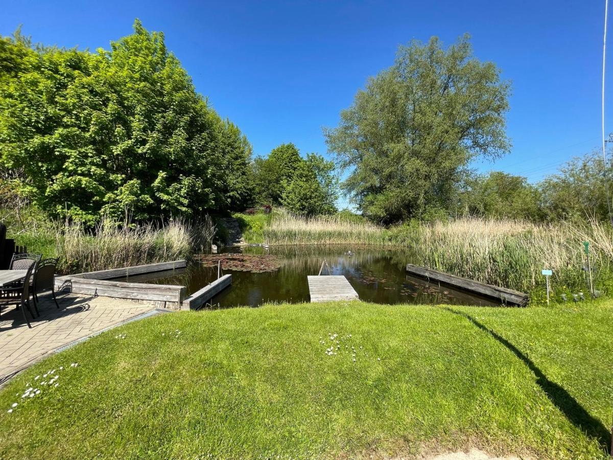 Schoener Ferienbungalow Umgeben Von Natur Und Nicht Weit Zur Ostsee Neubukow Exterior foto